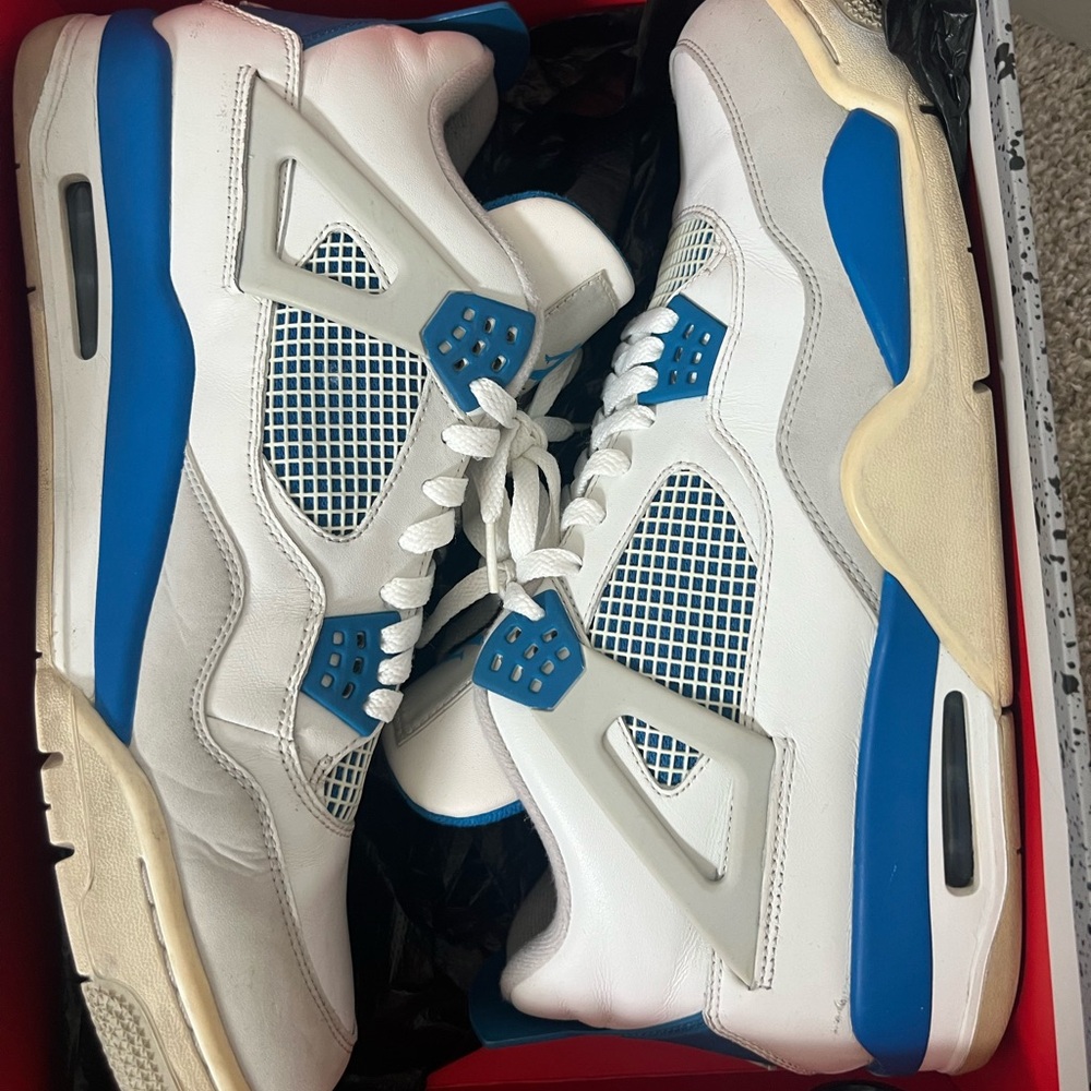 Air Jordan retro 4- military blue